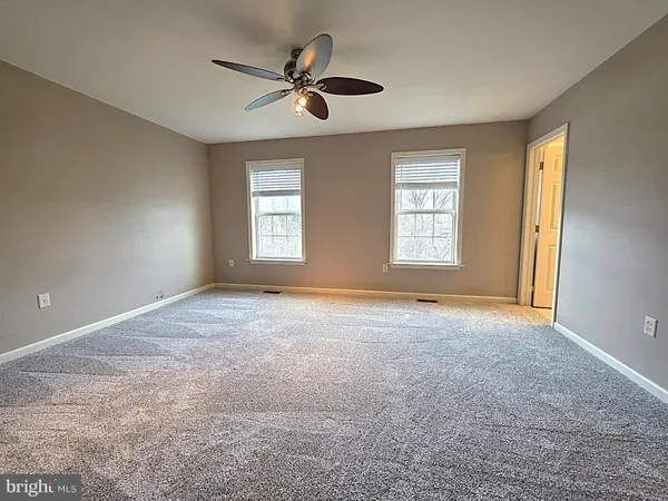 $299,900 | 112 Old Schoolhouse Lane, Mechanicsburg, PA 17055
