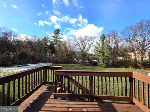 $299,900 | 112 Old Schoolhouse Lane, Mechanicsburg, PA 17055
