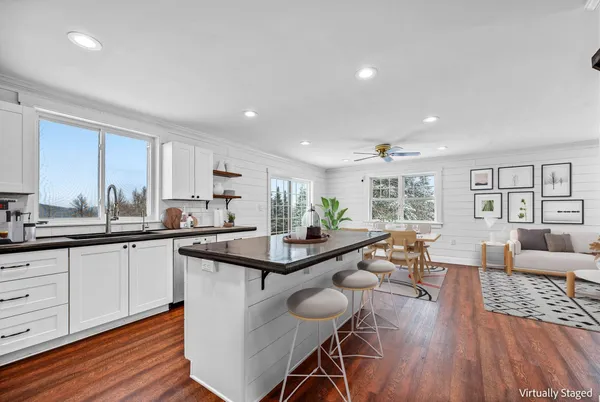 $625,000 | 130 Center Road, Hardwick, VT 05843