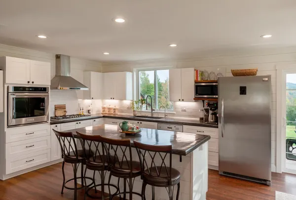 $625,000 | 130 Center Road, Hardwick, VT 05843