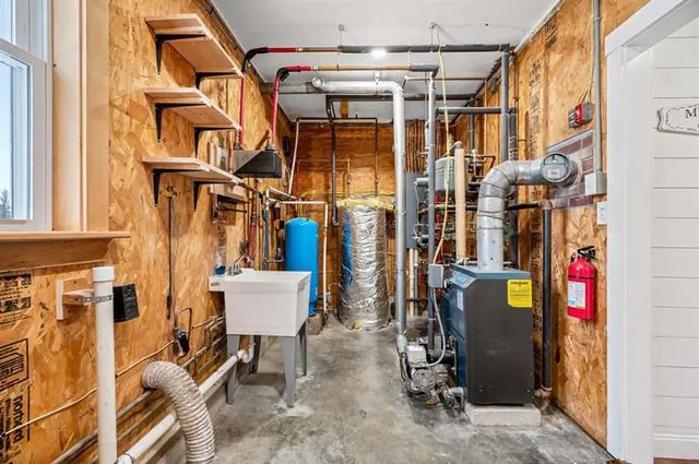 $650,000 | 130 Center Road, Hardwick, VT 05843