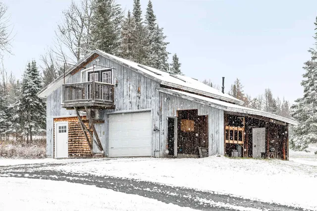 $650,000 | 130 Center Road, Hardwick, VT 05843