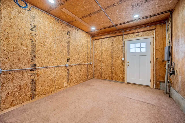 $650,000 | 130 Center Road, Hardwick, VT 05843