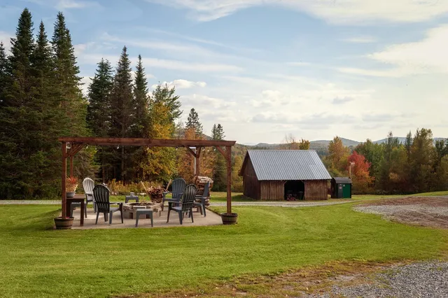 $650,000 | 130 Center Road, Hardwick, VT 05843