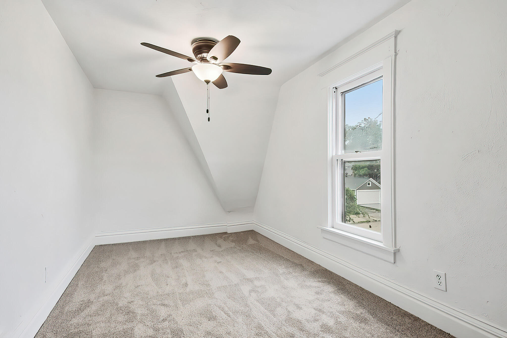 1503 Thurston Avenue Racine, WI 53405 - Photo 24 of 34 21 IMG_0134
