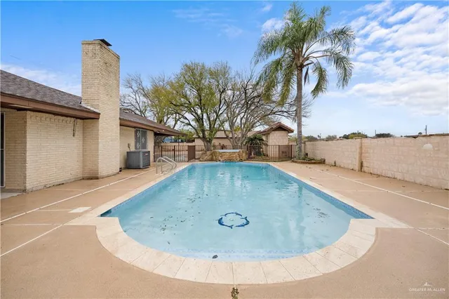 a view of a house with a garage