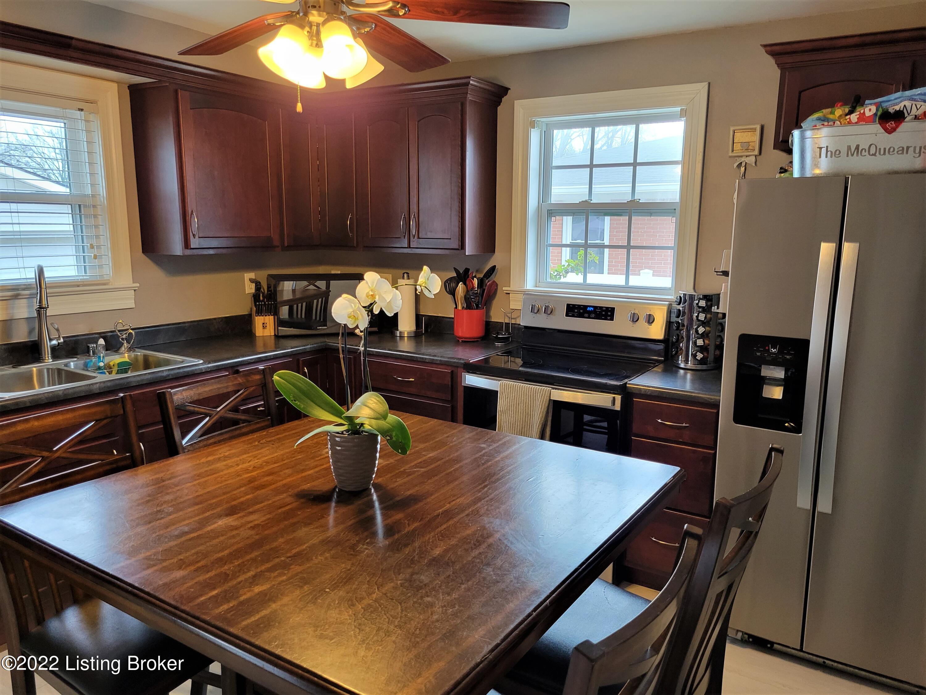 4907 Maryman Road Louisville, KY 40258 - Photo 17 of 42 Kitchen