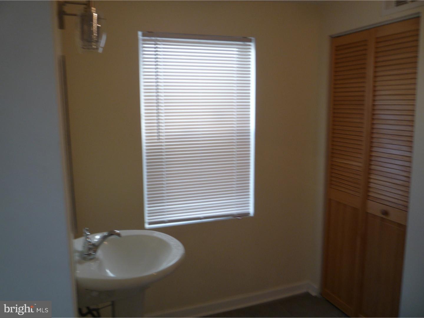 619 Mercy Street Philadelphia, PA 19148 - Photo 7 of 12 Bathroom