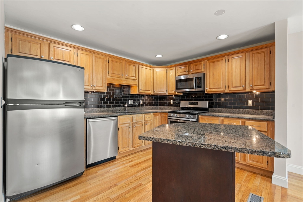 28 Hillside Road, Unit 28 Watertown, MA 02472 - Photo 8 of 42 Gallery Image 8