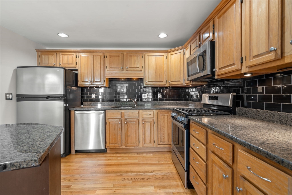 28 Hillside Road, Unit 28 Watertown, MA 02472 - Photo 9 of 42 Gallery Image 9