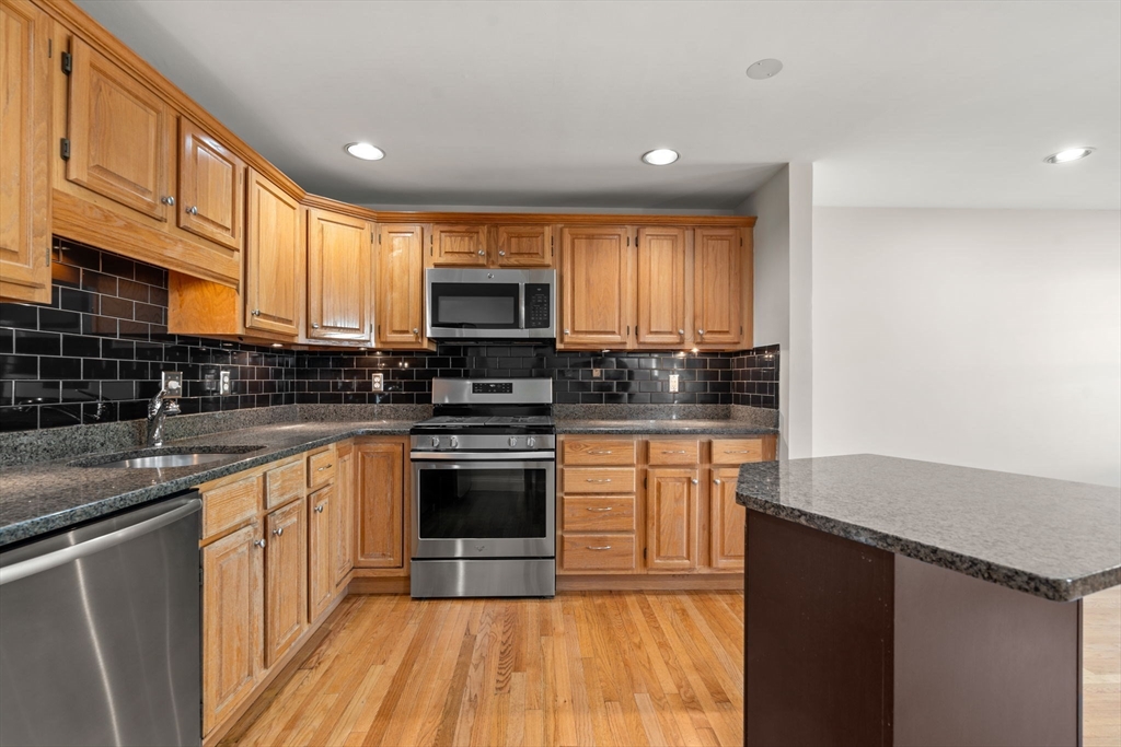 28 Hillside Road, Unit 28 Watertown, MA 02472 - Photo 10 of 42 Gallery Image 10