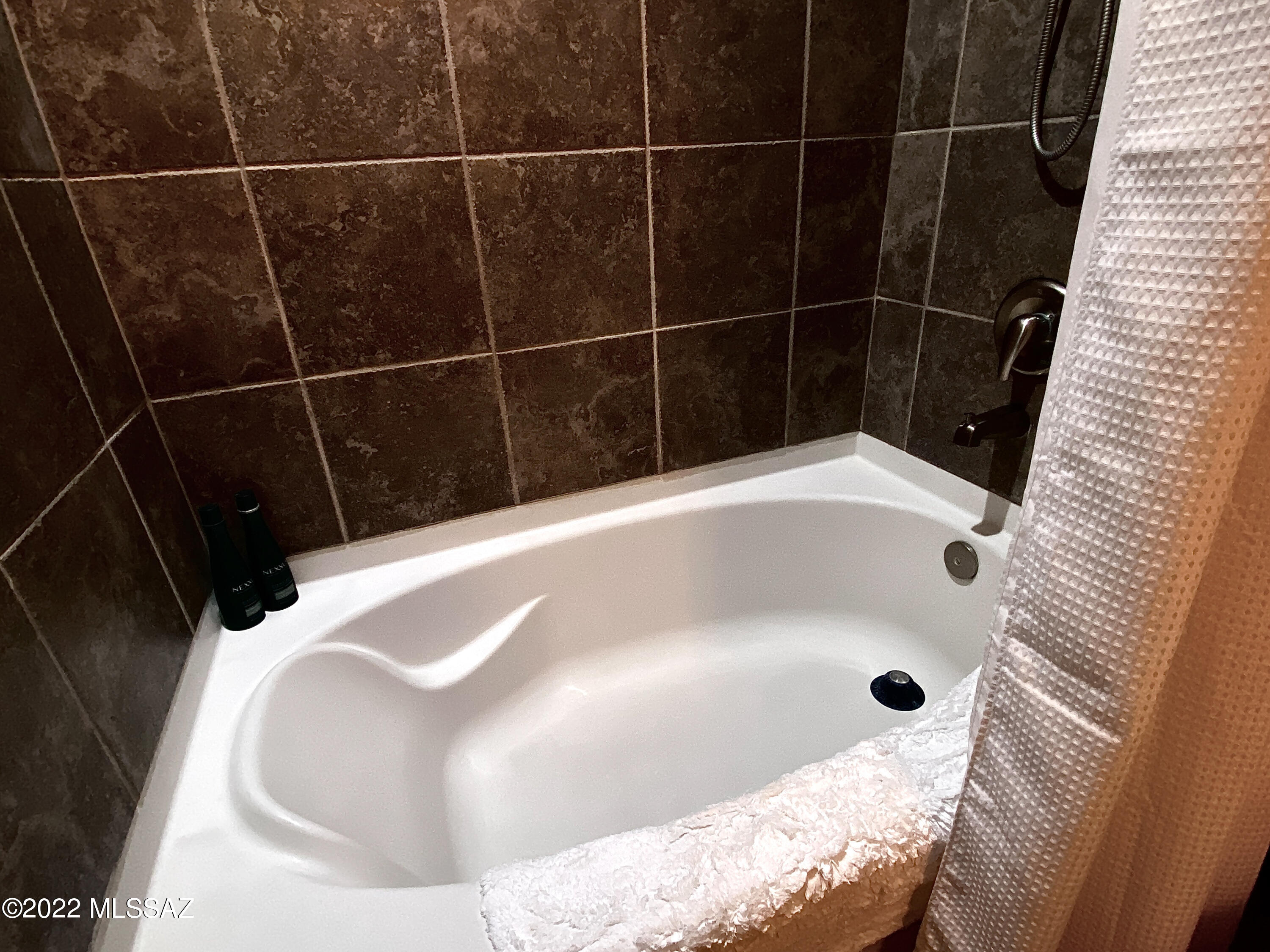 2550 East River Road, Unit 15103 Tucson, AZ 85718 - Photo 17 of 27