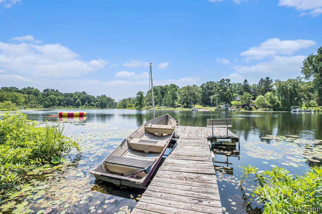 2029 North Long Lake Road Fenton, MI 48430 - Photo 29 of 31