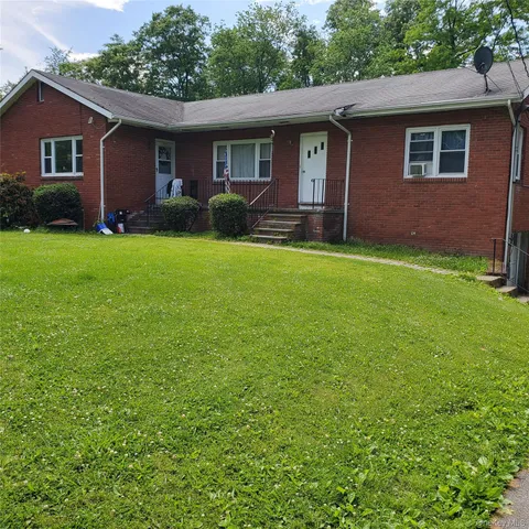 $1,800 | 191 Plains Road, Unit 3, Walden, NY 12586