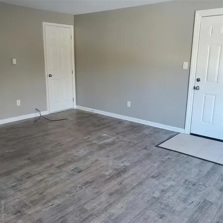 $1,800 | 191 Plains Road, Unit 3, Walden, NY 12586