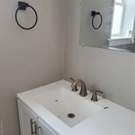 $1,800 | 191 Plains Road, Unit 3, Walden, NY 12586