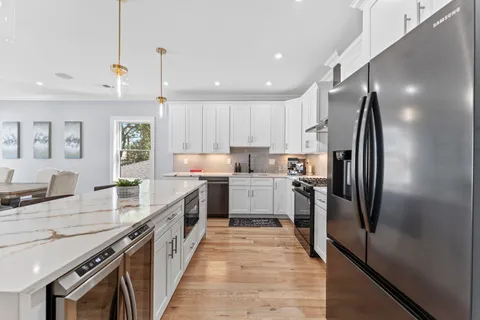 $849,000 | 335 Virginia Avenue, Unit 2, Jersey City, NJ 07304