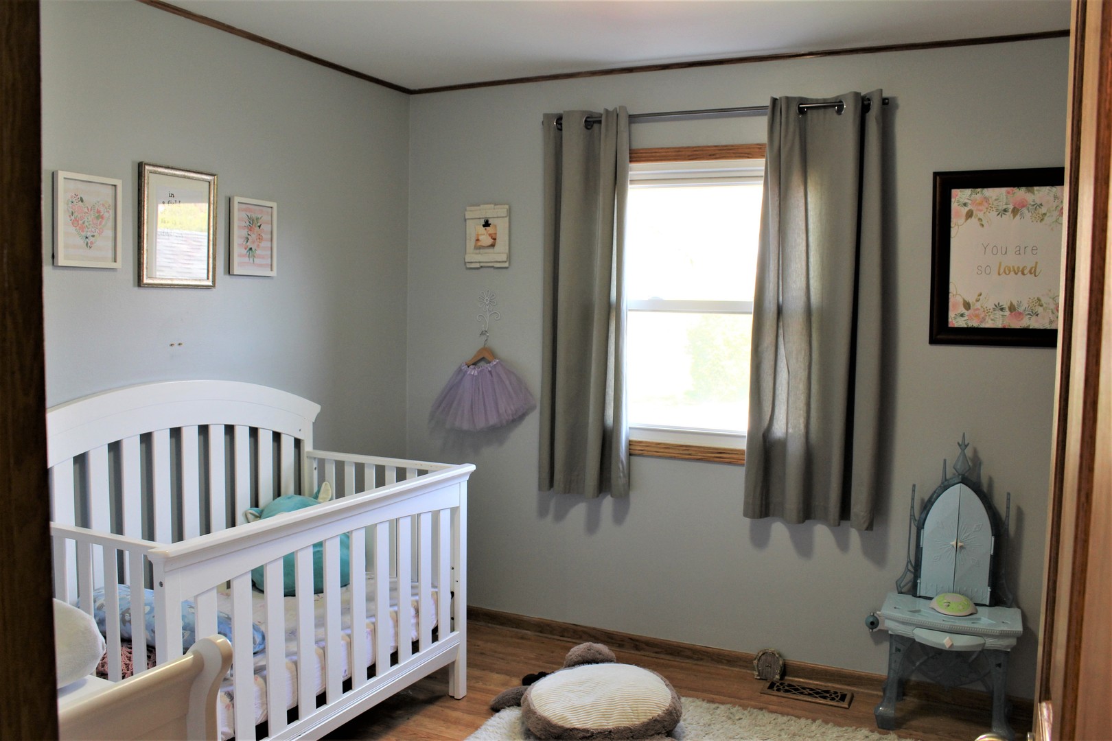 508 Northgate Road Lindenhurst, IL 60046 - Photo 12 of 27 a bedroom with furniture and a window