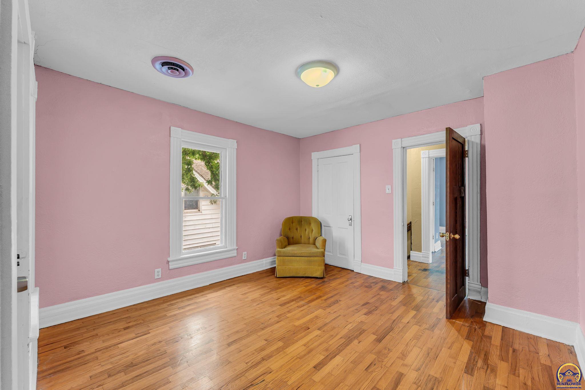 731 Southwest Lincoln Street Topeka, KS 66606 - Photo 23 of 28