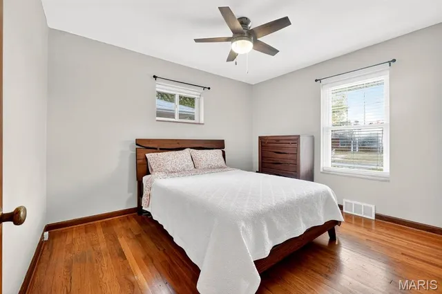 $259,900 | 5549 Lindenwood Avenue, St. Louis, MO 63109