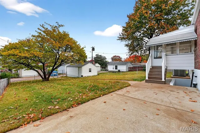 $259,900 | 5549 Lindenwood Avenue, St. Louis, MO 63109