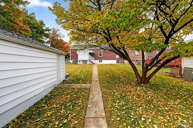 $259,900 | 5549 Lindenwood Avenue, St. Louis, MO 63109