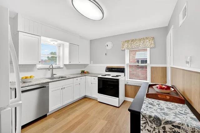 $259,900 | 5549 Lindenwood Avenue, St. Louis, MO 63109