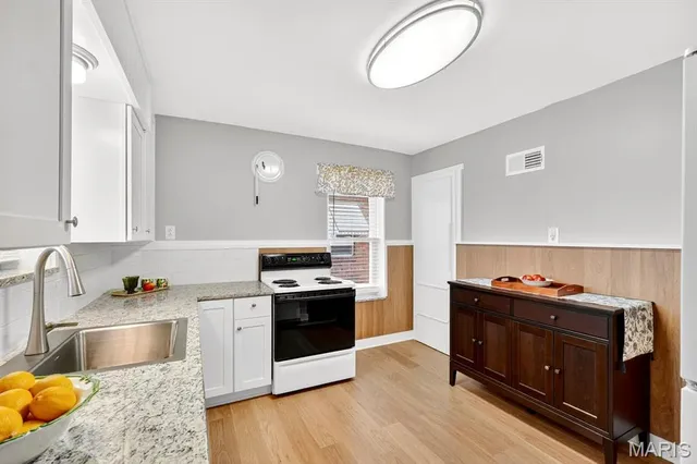 $259,900 | 5549 Lindenwood Avenue, St. Louis, MO 63109