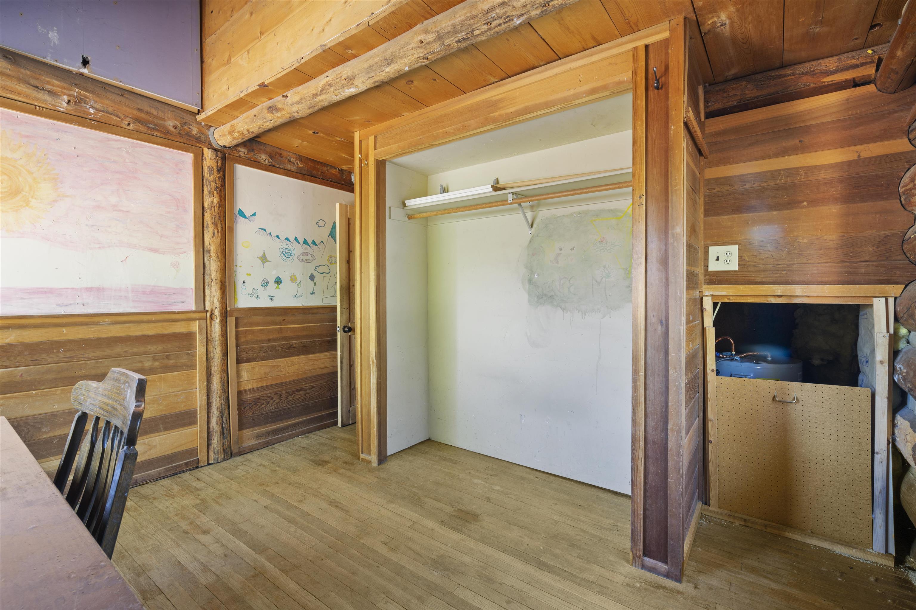 40 Gull Street Mammoth Lakes, CA 93546 - Photo 13 of 44 a view of a balcony