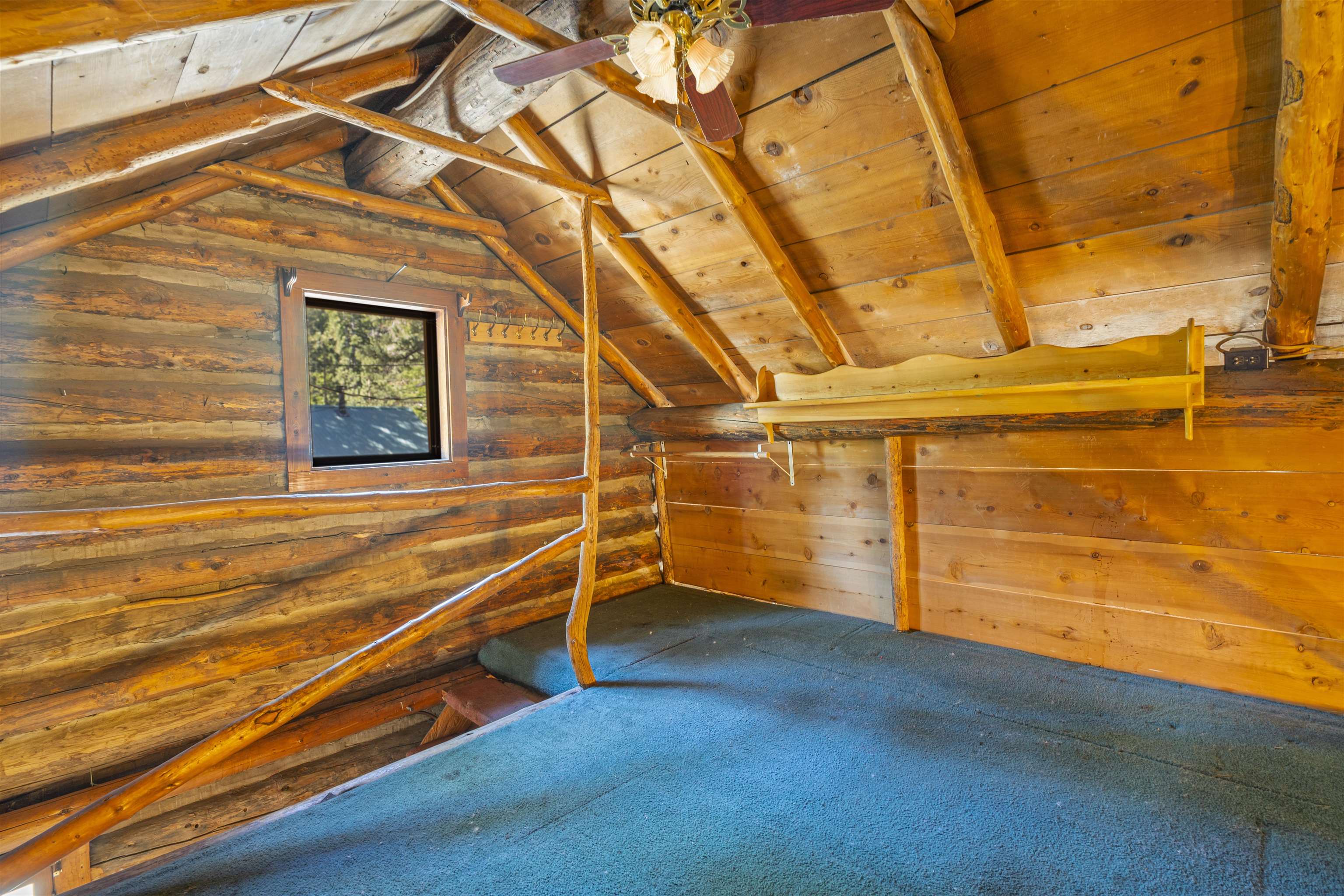 40 Gull Street Mammoth Lakes, CA 93546 - Photo 14 of 44 a view of an empty room