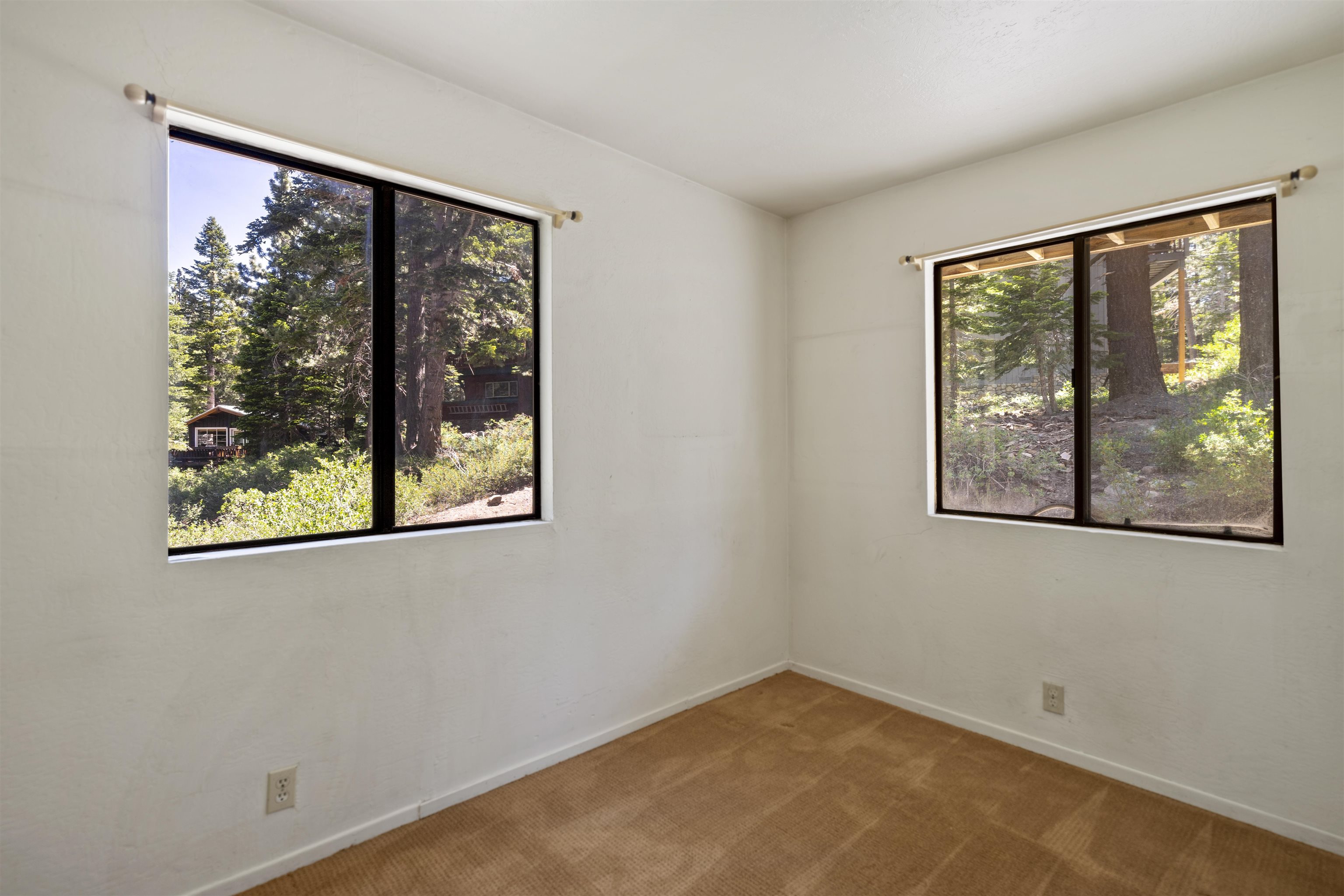 40 Gull Street Mammoth Lakes, CA 93546 - Photo 29 of 44 a view of a window in a room