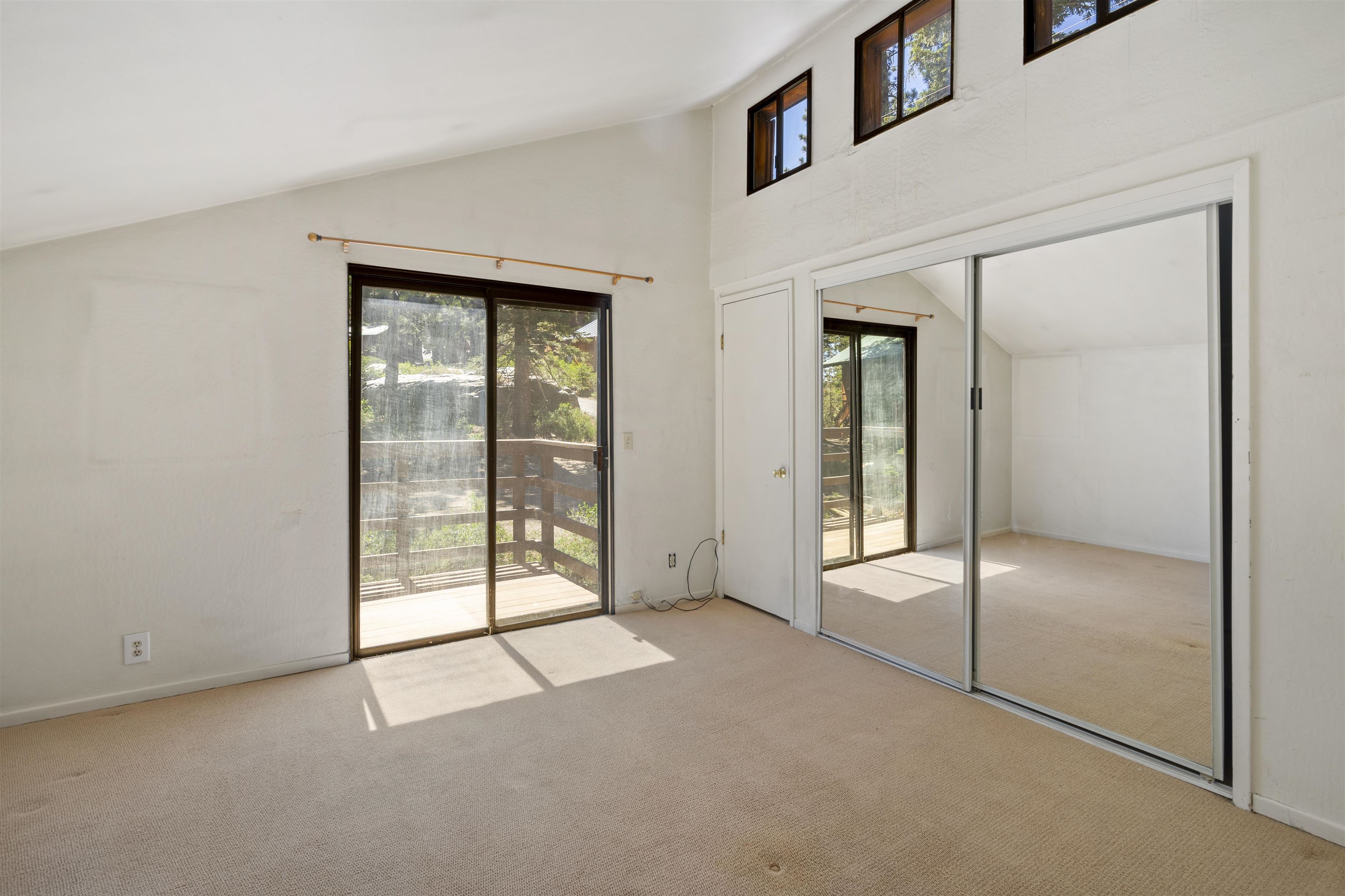 40 Gull Street Mammoth Lakes, CA 93546 - Photo 34 of 44 an empty room with sliding glass door and shower