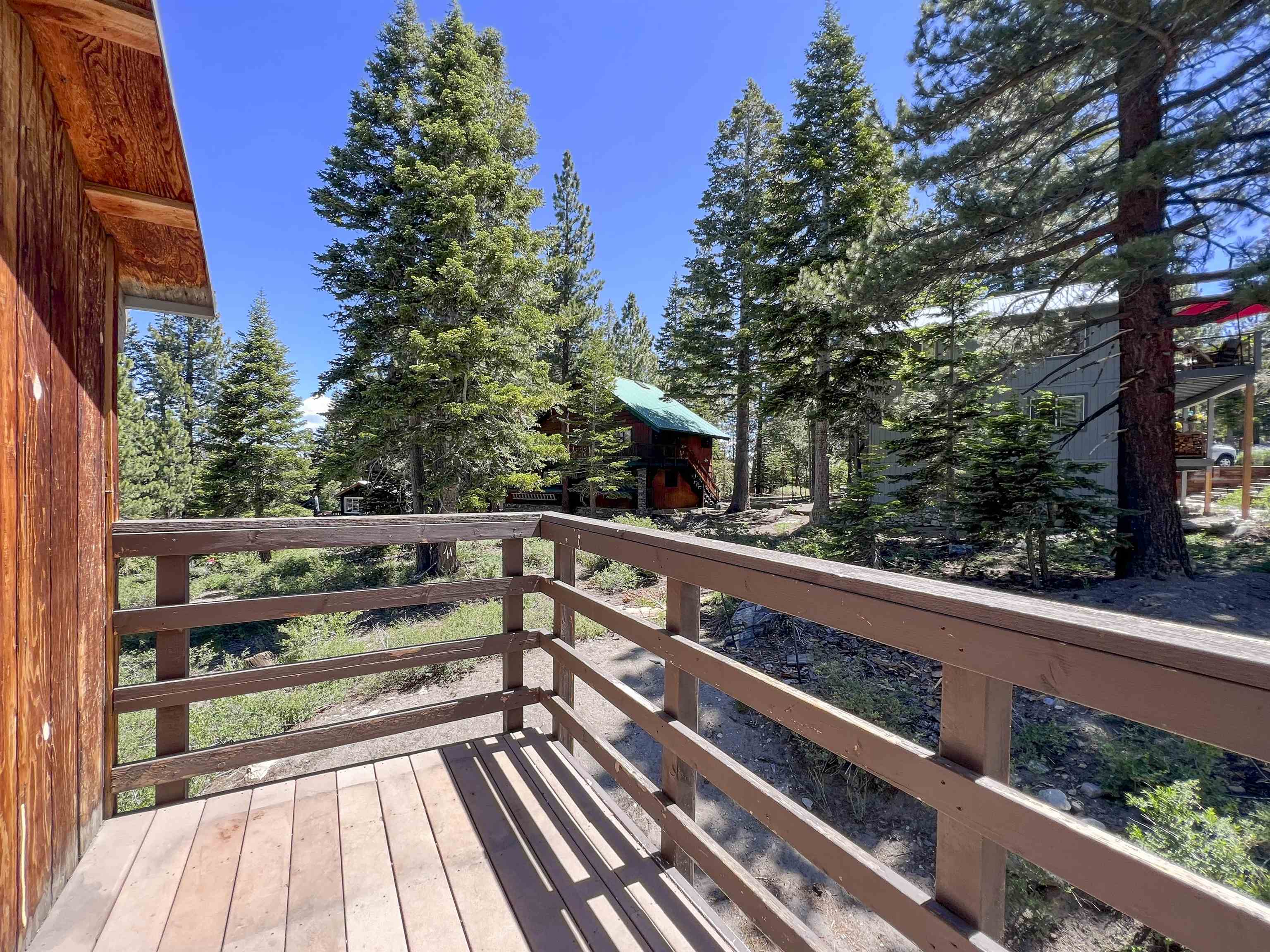 40 Gull Street Mammoth Lakes, CA 93546 - Photo 38 of 44 a view of balcony with wooden floor and fence