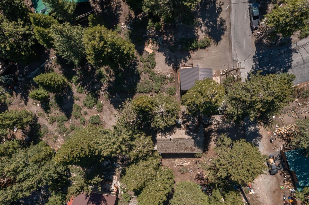 40 Gull Street Mammoth Lakes, CA 93546 - Photo 44 of 44 an aerial view of a house with a yard