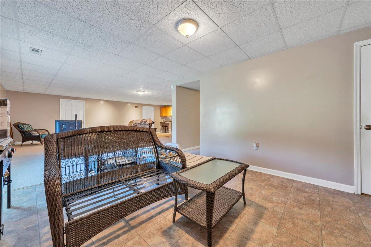 3609 Carson Road Roanoke, VA 24012 - Photo 33 of 52 34-MIB04782