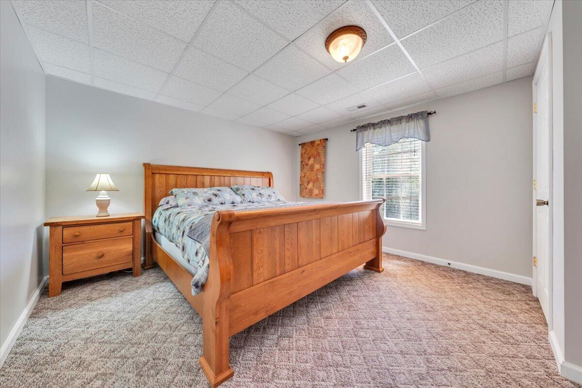 3609 Carson Road Roanoke, VA 24012 - Photo 39 of 52 40-MIB04815