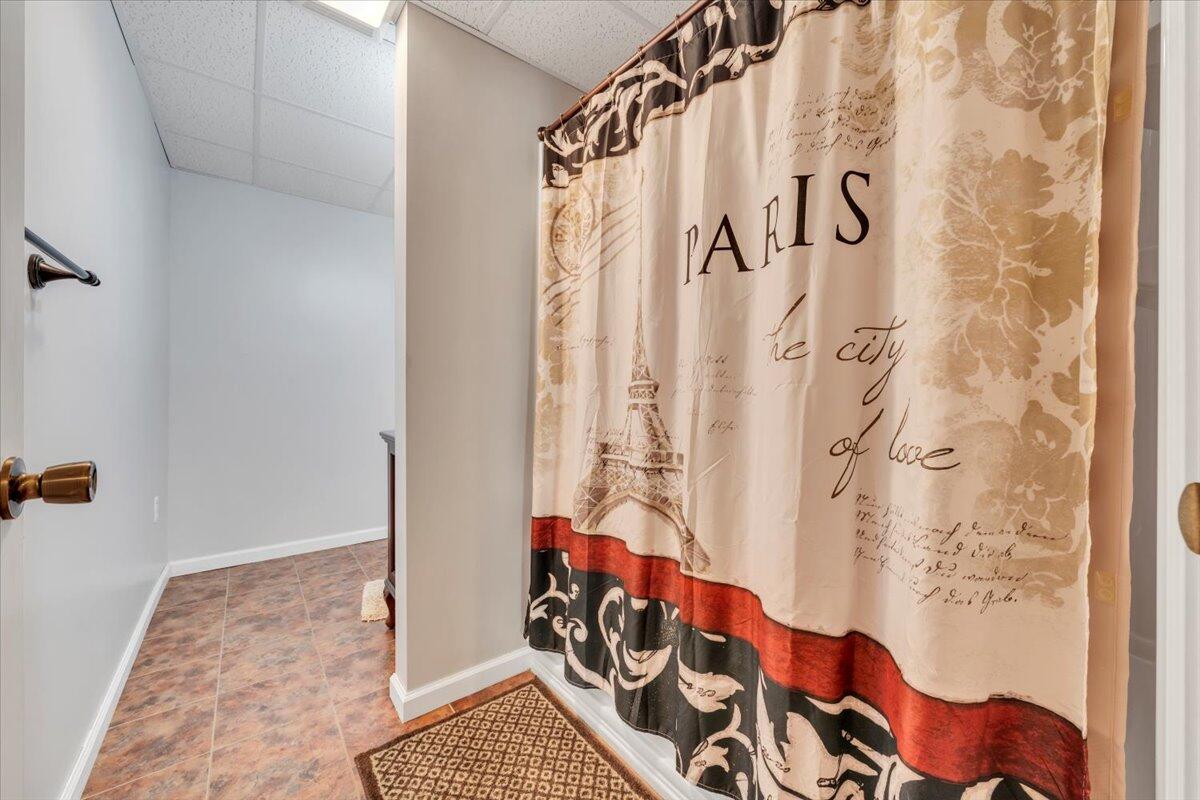 3609 Carson Road Roanoke, VA 24012 - Photo 40 of 52 41-MIB04818