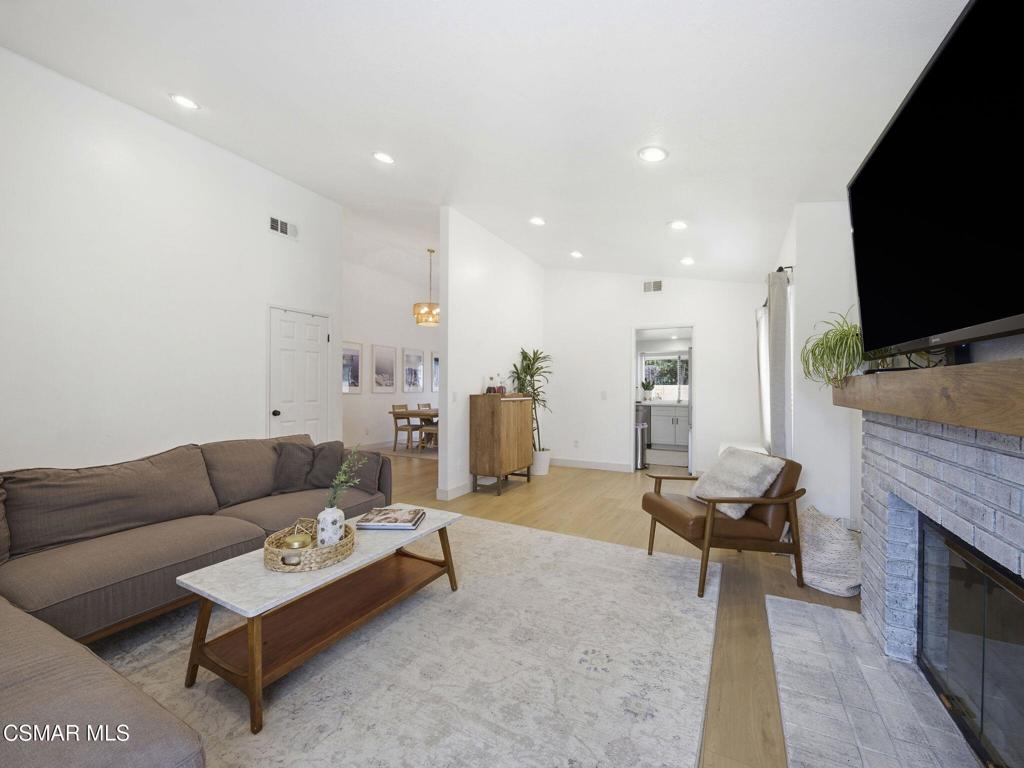 13024 Williams Ranch Road Moorpark, CA 93021 - Photo 5 of 31