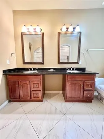 $2,595 | 12430 Keith Road, Beaumont, TX 77713