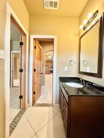 $2,595 | 12430 Keith Road, Beaumont, TX 77713