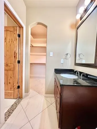 $2,595 | 12430 Keith Road, Beaumont, TX 77713