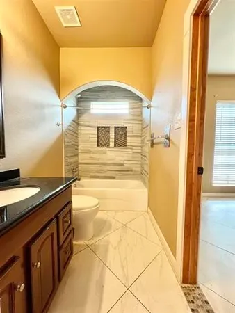 $2,595 | 12430 Keith Road, Beaumont, TX 77713