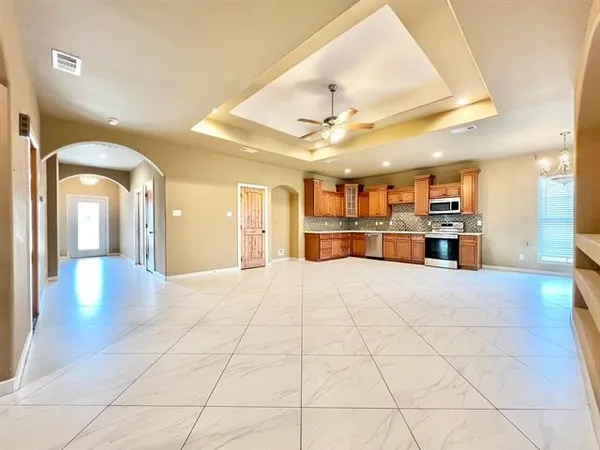 $2,595 | 12430 Keith Road, Beaumont, TX 77713