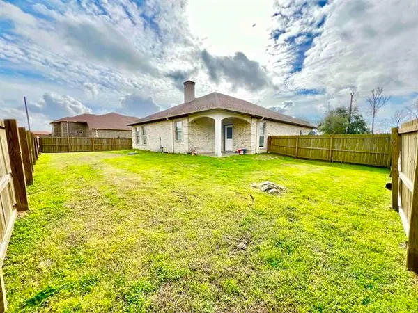$2,595 | 12430 Keith Road, Beaumont, TX 77713