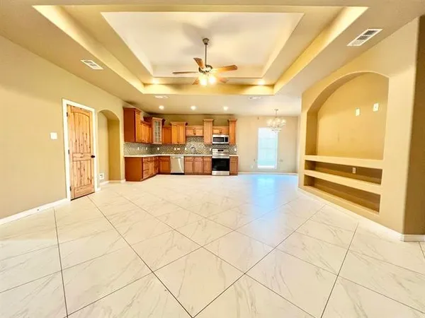 $2,595 | 12430 Keith Road, Beaumont, TX 77713