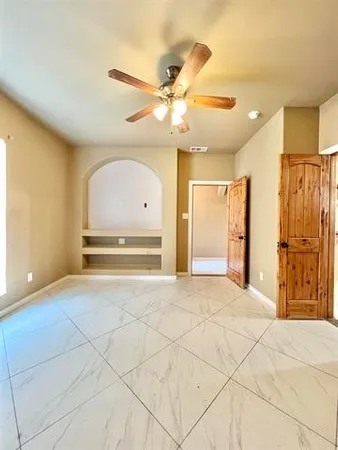 $2,595 | 12430 Keith Road, Beaumont, TX 77713