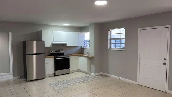 $2,100 | 14180 Northwest 22nd Avenue, Unit 4, Opa-Locka, FL 33054
