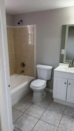 $2,100 | 14180 Northwest 22nd Avenue, Unit 4, Opa-Locka, FL 33054