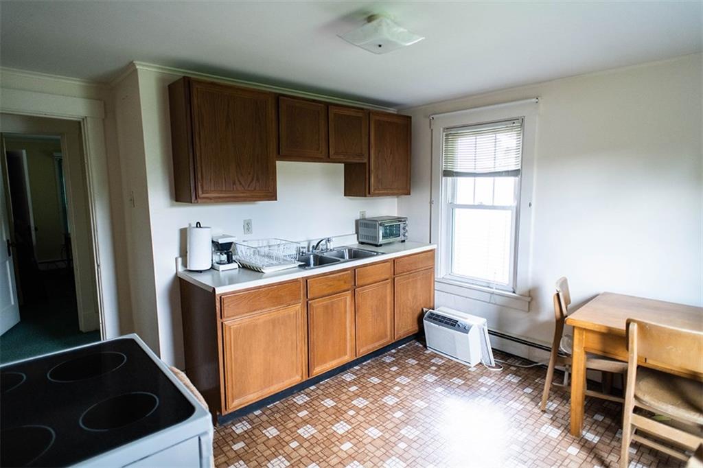 267 Philadelphia Street Indiana, PA 15701 - Photo 11 of 14 Kitchen - upper level
