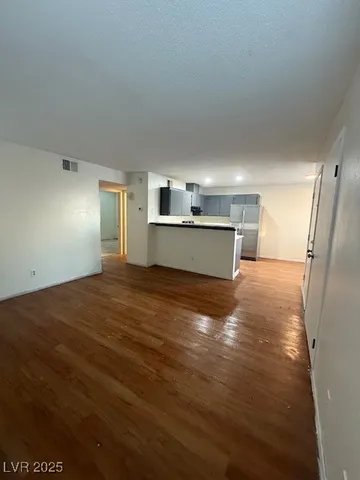 $1,050 | 1983 Cosmic Drive, Unit 193, Las Vegas, NV 89115